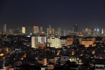 Turquie, Istanbul, immeubles modernes dans les quartiers nord de la ville