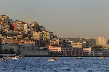 Turquie, Istanbul, quartier de Tophane, le Musée d'Art Moderne (Istanbul Modern) dans la gare maritime