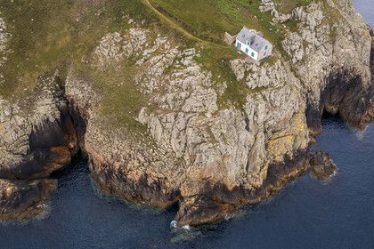 France, Finistère (29), Mer d'Iroise, Ile d'Ouessant, la Pointe de Bac'haol sur la côte Est (vue aérienne)