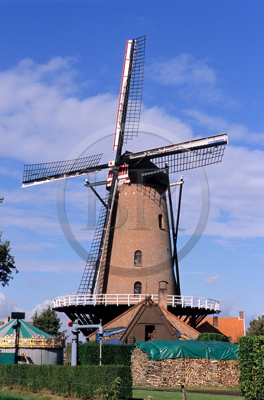 Belgique, Flandre, la Campine anversoise, Essen Wildert, le moulin-boulangerie Bakkersmolen