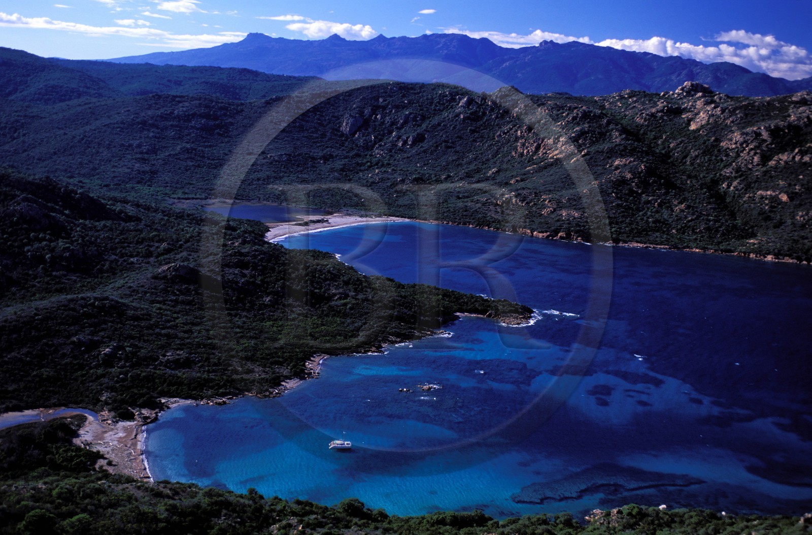 France, Corse-du-Sud (2A), golfe de Porto Novo au sud de Porto-Vecchio (vue aérienne)