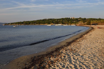 France, Var (83), Saint-Tropez, baie des Canebiers, a plage des Canebiers