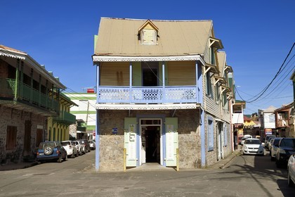 Caraïbes, Ile de la Dominique, la capitale Roseau, le Quartier français, rues du quartier central derrière le port