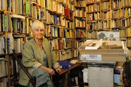 France, Paris (75), île Saint Louis, Catherine Domain propriétaire de la librairie Ulysse