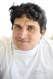 France, Alpes-Maritimes (06), Menton, Restaurant Le Mirazur, le Chef doublement étoilé Michelin Mauro Colagreco dans sa cuisine