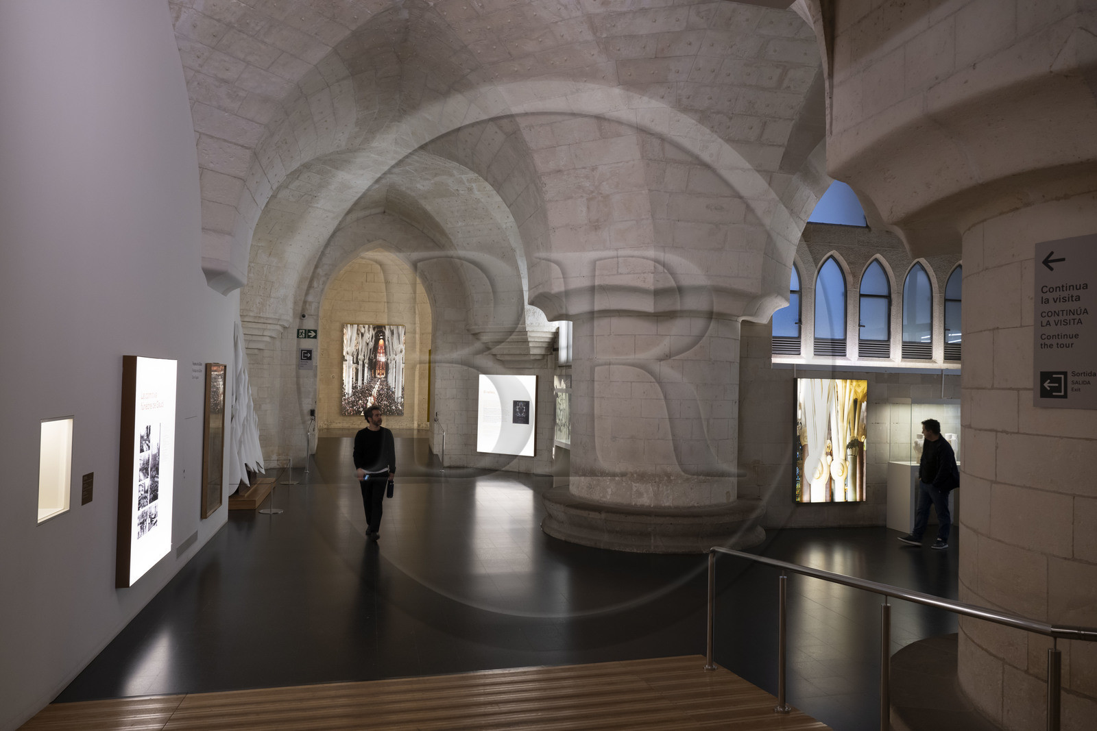 Espagne, Catalogne, Barcelone, quartier de l'Eixample, basilique de la Sagrada Familia de l'architecte du modernisme catalan Antoni Gaudi classée Patrimoine Mondial de l'UNESCO, musée au sous-sol