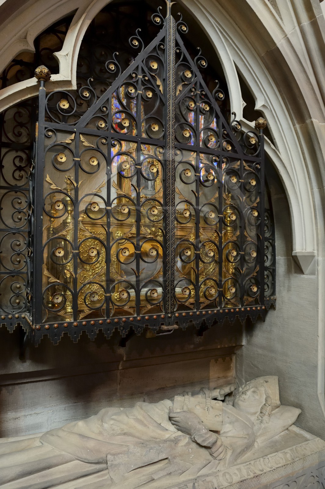 France, Bas-Rhin (67), Niederhaslach, collégiale Saint-Florent, le reliquaire de Saint Florent (1714)