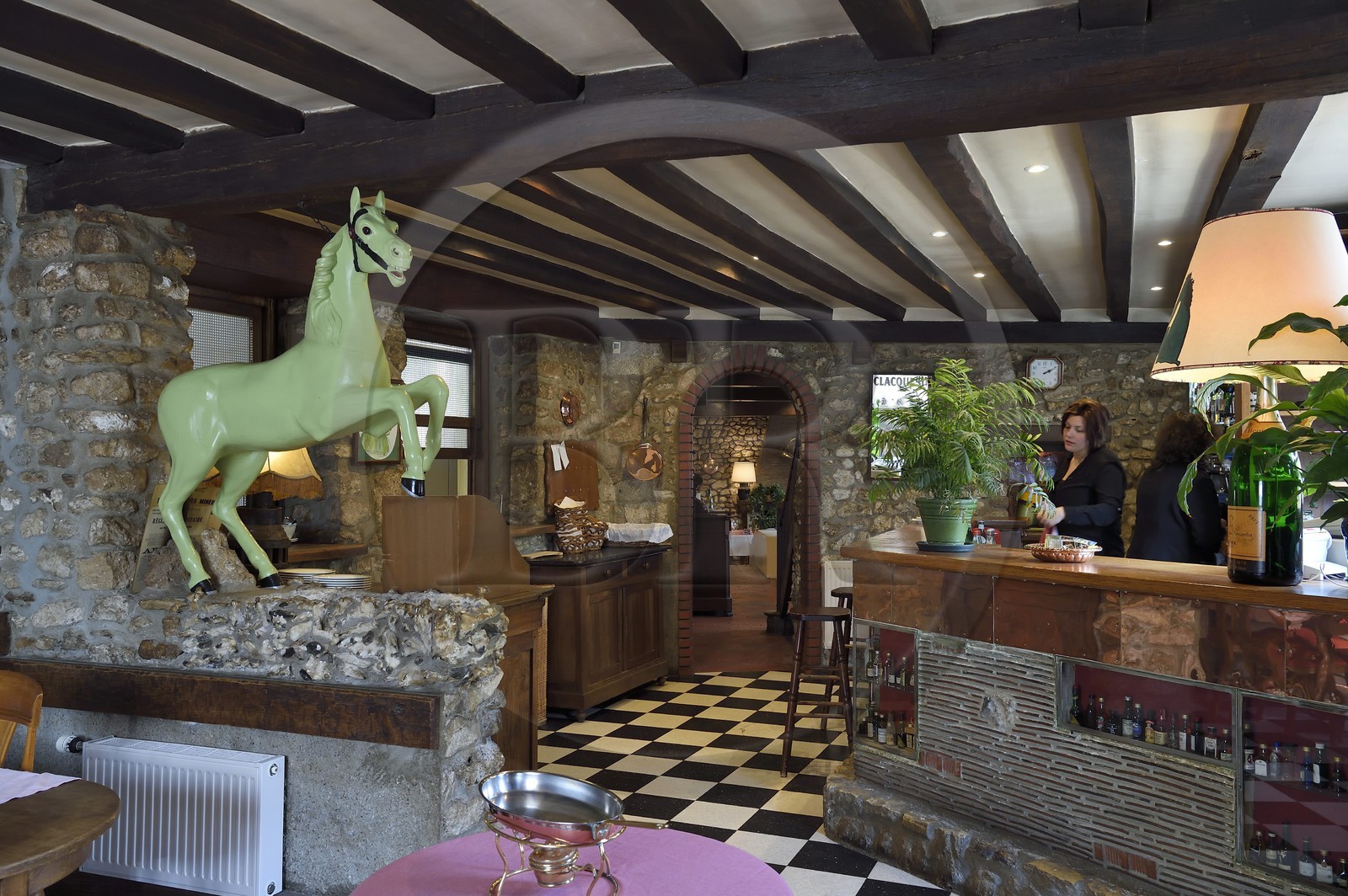 France, Yvelines (78), Montchauvet, l'Auberge du Cheval Vert