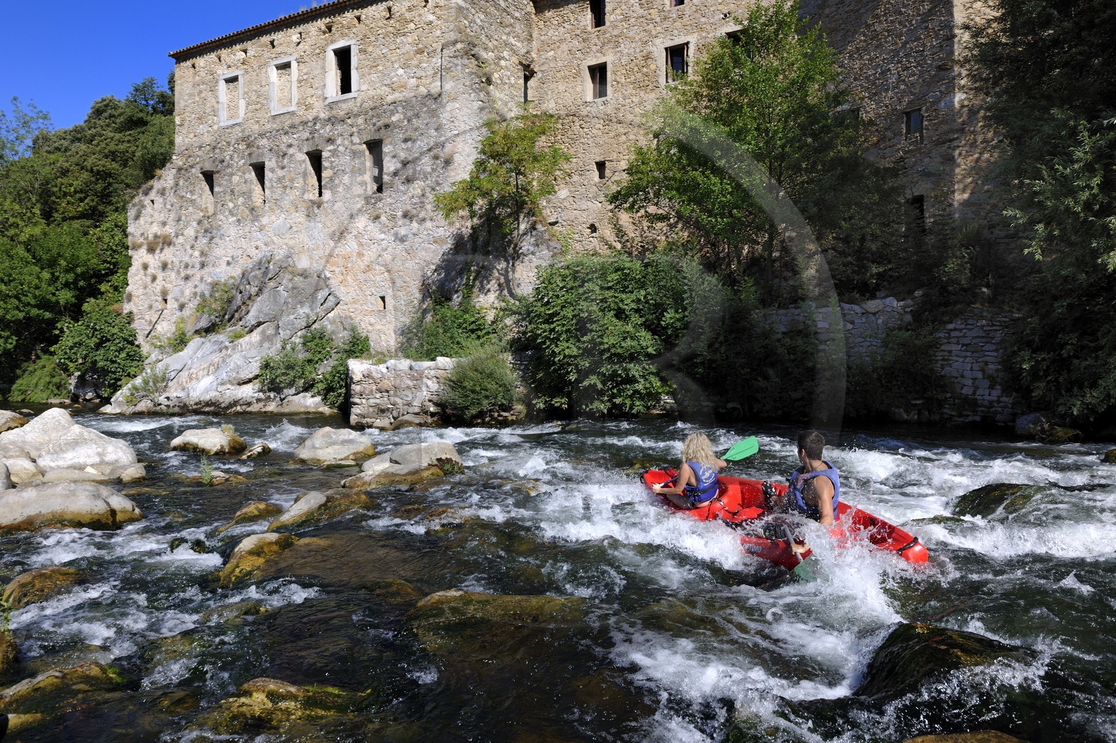 France, Hérault (34), vallée de l' Orb, descente en canoë-kayak de la rivière Orb au moulin de Travassac à Mons la Trivalle