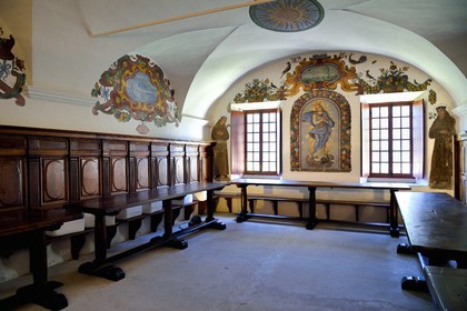 France, Alpes-Maritimes (06), vallée de la Roya (arrière-pays niçois), au pied du parc national du Mercantour, Saorge, le monastère de Saorge (Centre des monuments nationaux) ancien Couvent Franciscain Notre-Dame-des-Miracles, le réfectoire et ses fresques de la fin XVIIème siècle