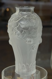 France, Paris (75), vente d' objets en cristal rue du Paradis