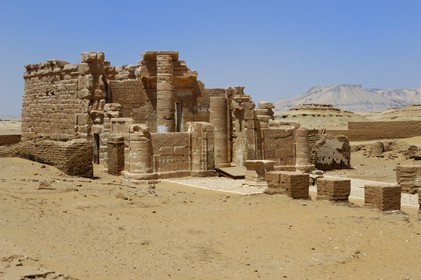 Egypte, désert libyque, oasis de Dakhla, temple de Deir el-Hagar