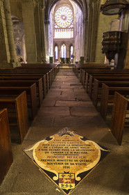 France, Ille-et-Vilaine (35), Côte d'Emeraude, Saint-Malo, la cathédrale Saint-Vincent, hommage à Jacques Cartier