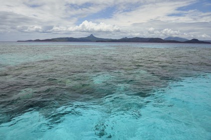 France, Ile de Mayotte, Grande-Terre, récif de corail dans la lagune face à la pointe Saziley  sur la cote Est