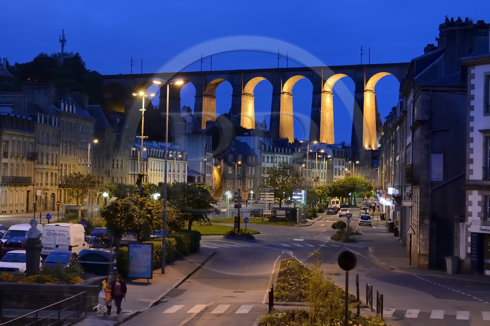 France, Finistère (29), Morlaix, le viaduc au dessus du centre ville
