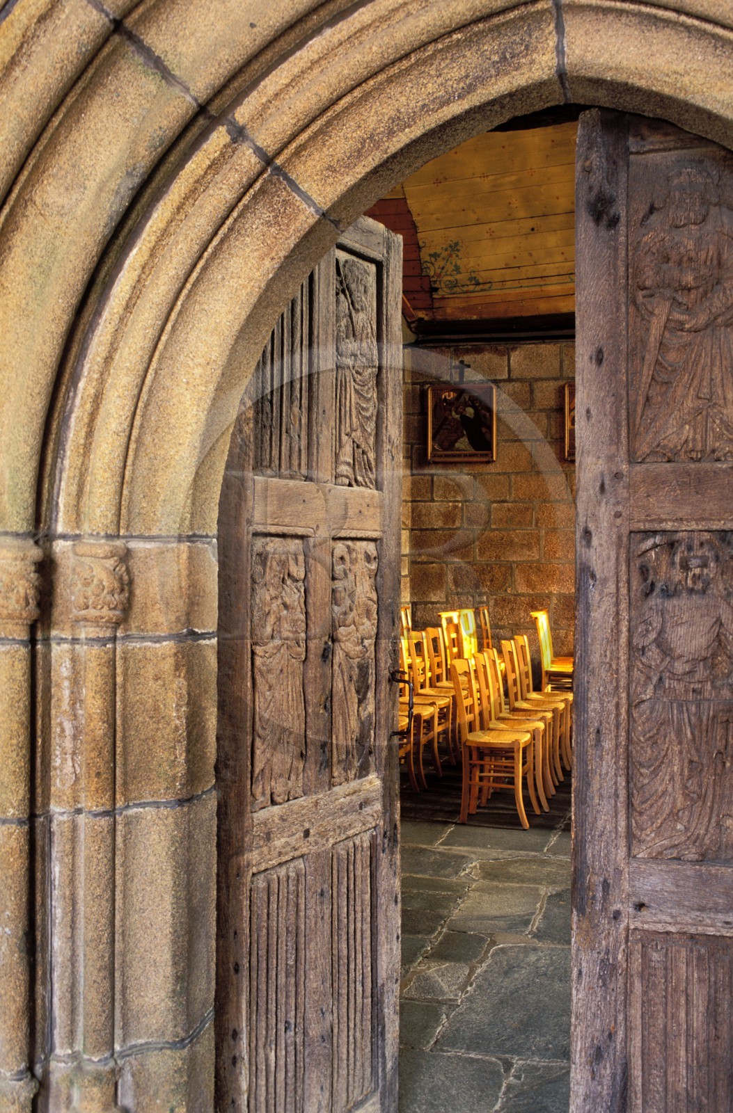 France, Côtes-d'Armor (22), Ploumanach (region of Perros-Guirrec), porte d'entrée de la chapelle de la Clarté