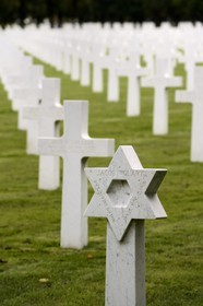 France, Meuse (55), le cimetière américain de Romagne-sous-Montfaucon, 14 246 américains ayant combattu lors de la Première Guerre mondiale y sont enterrés, tombe juive au milieu de tombes chrétiennes