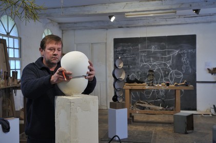 France, Calvados (14), Orbec, sculptures d'Axel Cassel