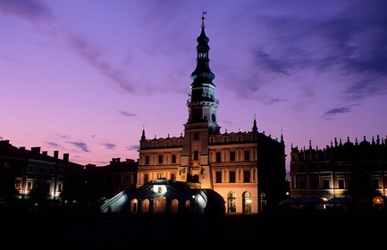 Pologne, région de Lublin, ville Renaissance de Zamosc classé Patrimoine Mondial de l' UNESCO, l' Hôtel de ville sur la place du marché