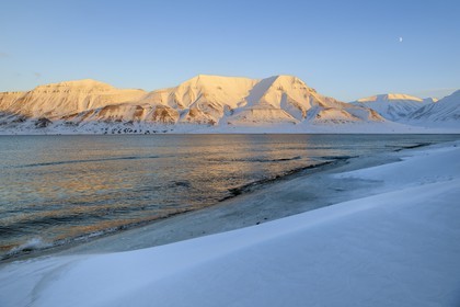 Norvège, Svalbard, Spitzberg, Longyearbyen, Adventfjorden