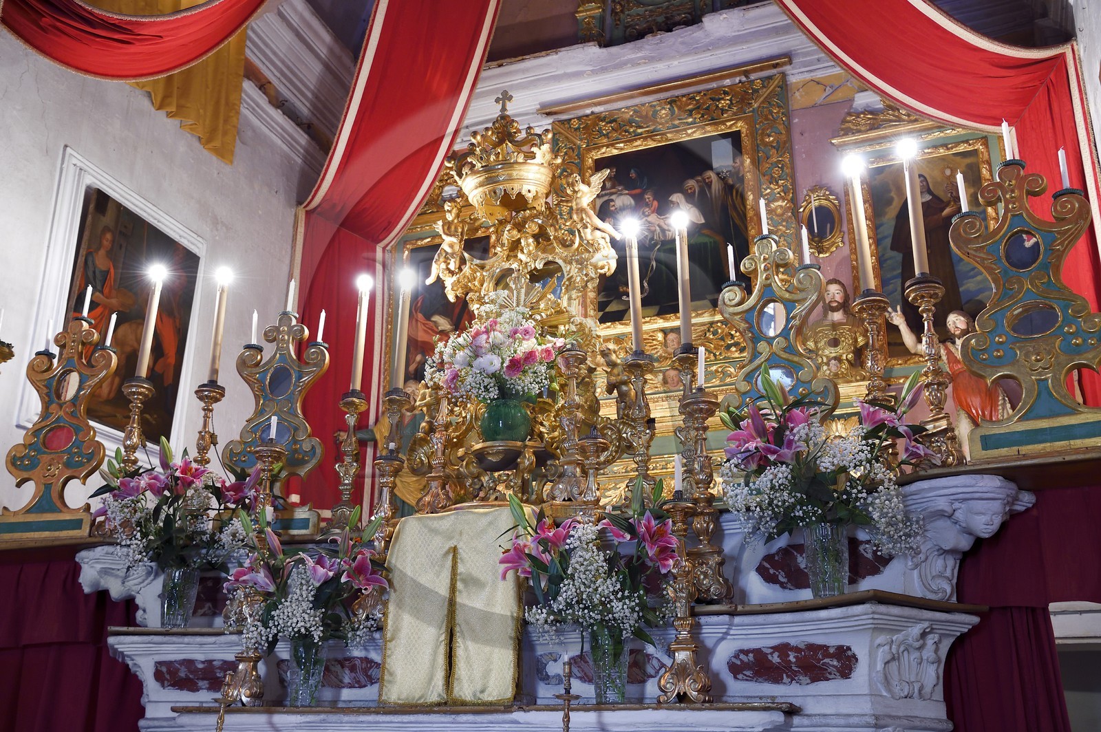 France, Alpes-Maritimes (06), vallée de la Roya (arrière-pays niçois), au pied du parc national du Mercantour, Tende, chapelle de la Miséricorde, chapelle des Pénitents noirs