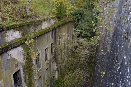 France, Meuse (55), Verdun, casemates à l'extérieur des murs de la citadelle