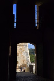 France, Corse-du-Sud (2A), Bonifacio, Ville Haute, accès à la citadelle par la montée Saint Roch et la Porte de Gênes