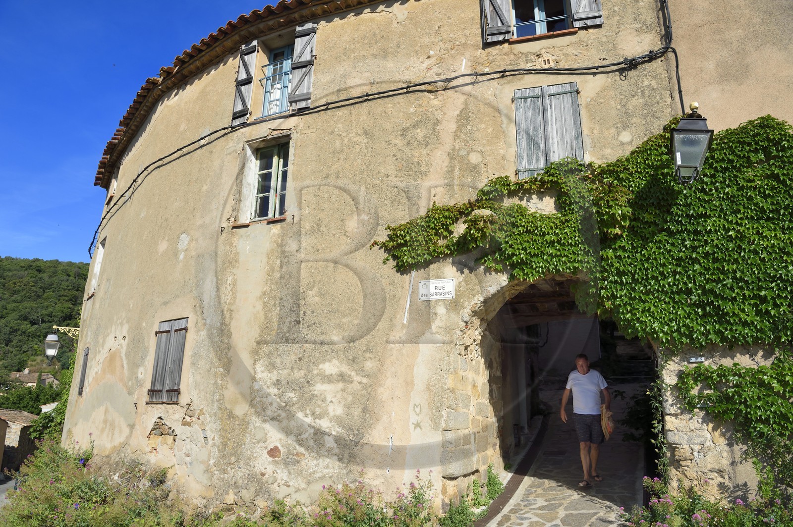 France, Var (83), Presqu'Ile de Saint-Tropez, Ramatuelle, la Porte des Abeilles dans l'enceinte médievale