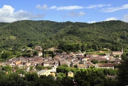 France, Var (83), Massif des Maures, le village de Collobrières
