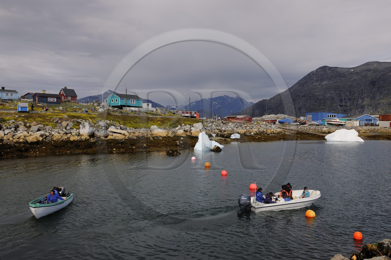 Groenland, le port de pêche de la ville de Nanortalik
