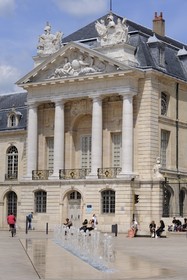 France, Côte d'Or (21), Dijon, Palais des Ducs et la place de la Libération