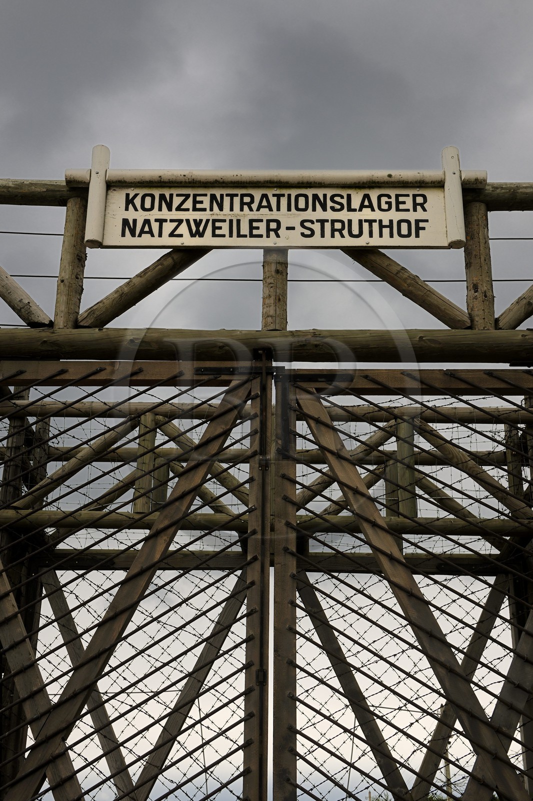 France, Bas-Rhin (67), région de Schirmeck, camp de concentration nazi du Struthof-Natzwiller, le portail d'entrée