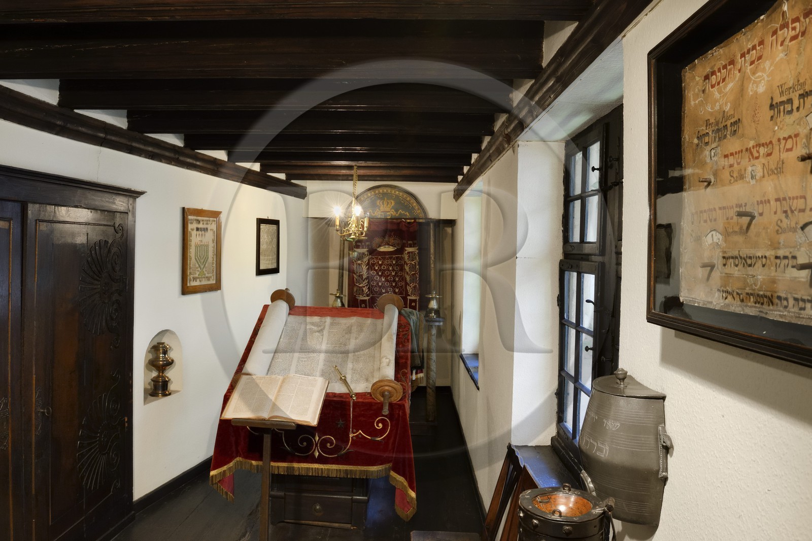 France, Bas-Rhin (67), Strasbourg, vieille ville classée au Patrimoine Mondial de l'UNESCO, le musée Alsacien, oratoire juif, petite synagogue en étage comme il en existait en Alsace au XVIIIème et début du XIXème siècle