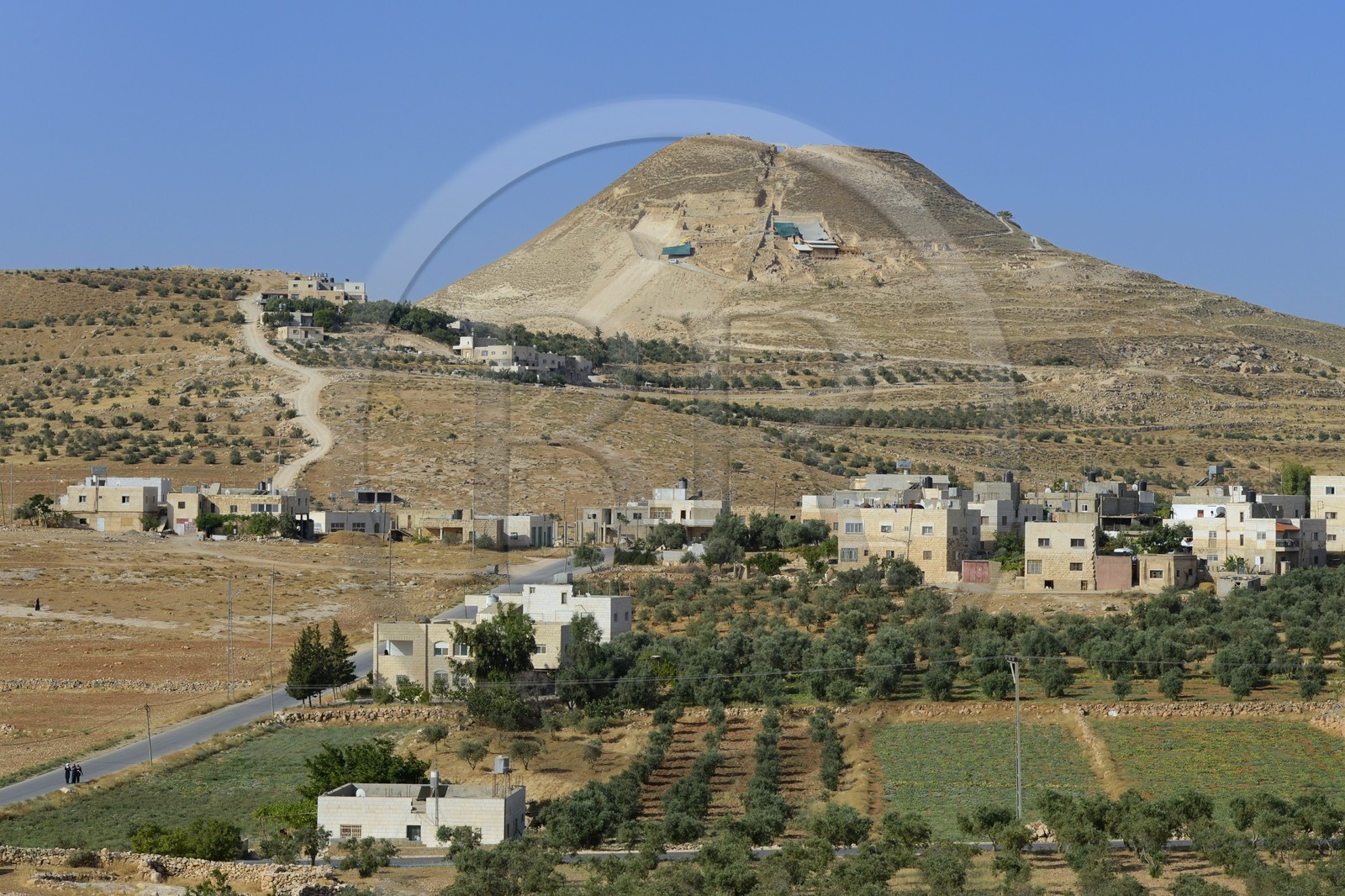 Israel, Cisjordanie, l'Hérodion, colline artificiellement exhaussée qui abrite les ruines d'un palais fortifié construit par le roi Hérode Ier le Grand (site classé Parc National)