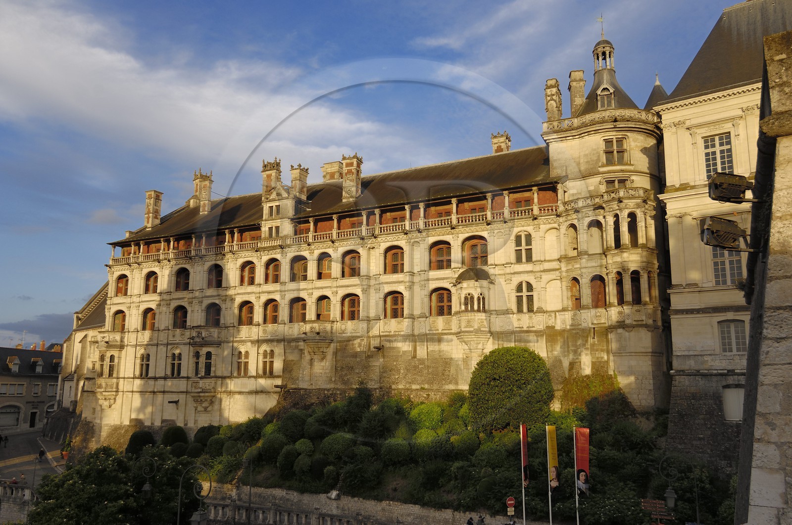 France, Loir-et-Cher (41), vallée de la Loire classée au Patrimoine Mondial de l'UNESCO, château de Blois, façade de l'aile François 1er
