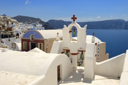 Grèce, Les Cyclades, mer Égée, île de Santorin (Thira ou Théra), le village de Oia qui surplombe la Caldera