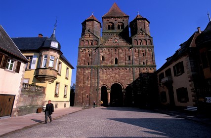 France, Bas-Rhin (67), l' église abbatiale romane de Marmoutier (6 ème siècle)