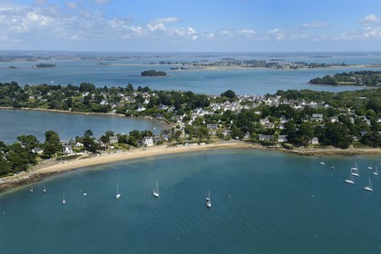 France, Morbihan (56), Golfe du Morbihan, Ile-aux-Moines, plage du Lério (vue aérienne)