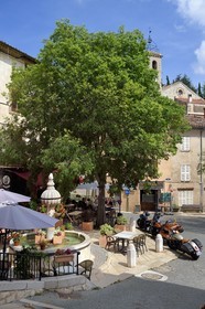 France, Var (83), Dracénie, Ampus, place de la Mairie