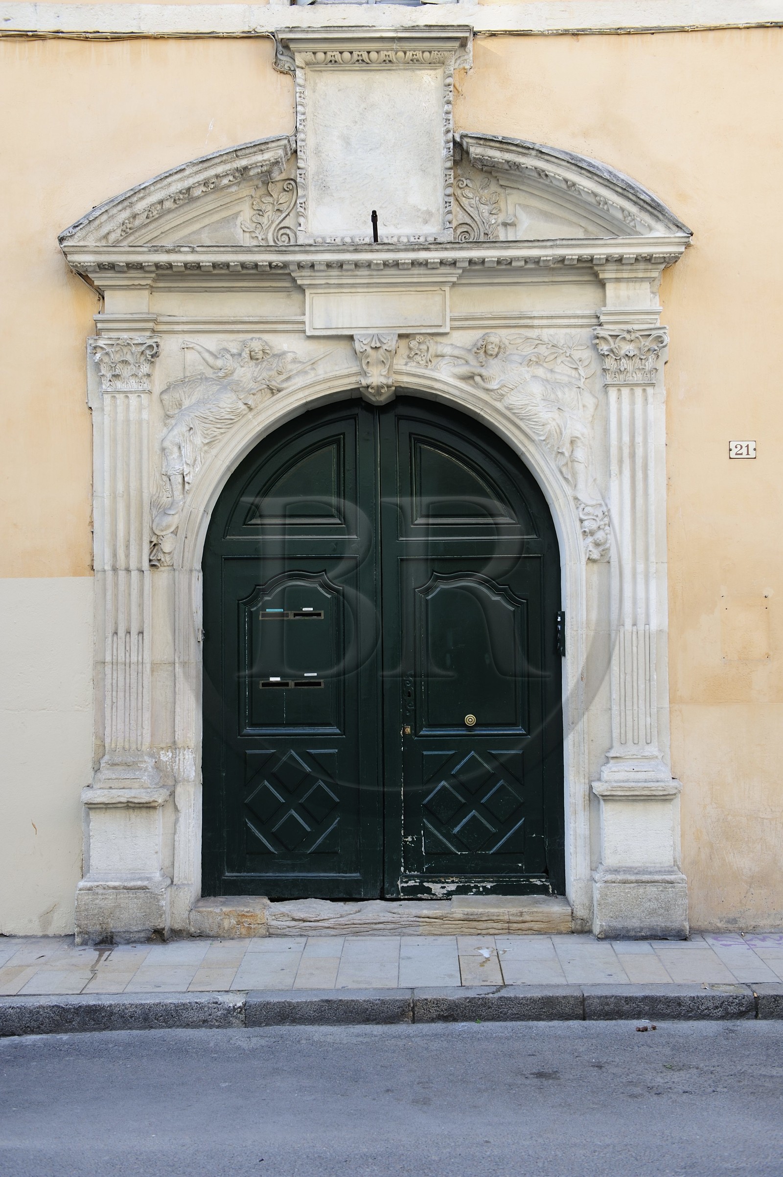 France, Côte d'Or (21), Dijon, l'entrée de l'Hôtel particulier du 21 rue Berbisey