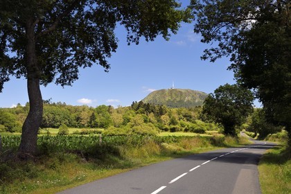France, Puy-de-Dôme (63), Parc Naturel Régional des Volcans d'Auvergne, Chaine des Puys classée Patrimoine Mondial de l’UNESCO, le volcan Puy de Dôme