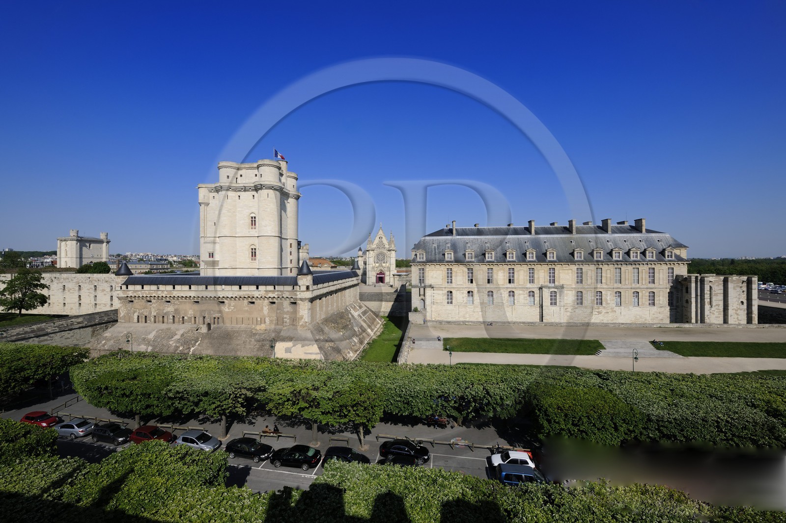France, Val-de-Marne (94), Vincennes, le château de Vincennes, la Tour du Village et le donjon et la Sainte Chapelle