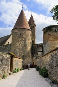 France, Côte d'Or (21), Châteauneuf-en Auxois, labellisé Les Plus Beaux Villages de France, le château