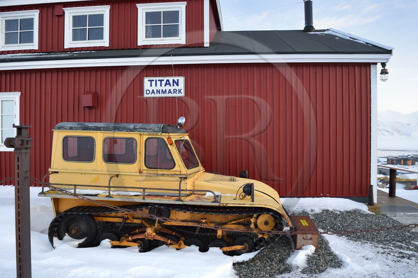Norvège, Svalbard, Spitzberg, Longyearbyen, autochenille half-track des années 1950