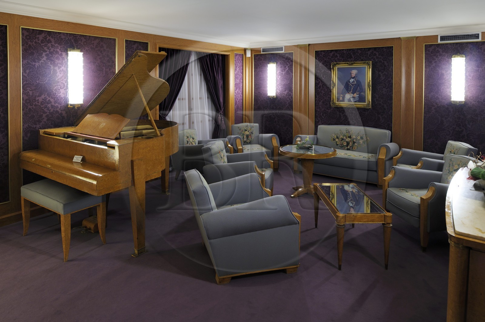 France, Loire-Atlantique (44), port de Saint-Nazaire, Escal'Atlantic dans l'ancienne base sous-marine fait revivre le monde des transatlantiques, le salon de musique