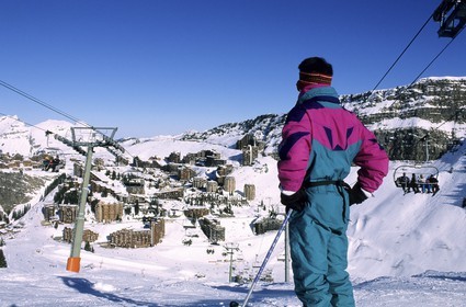 France, Haute-Savoie (74), les Portes du Soleil en hiver, Avoriaz, une station sans voitures