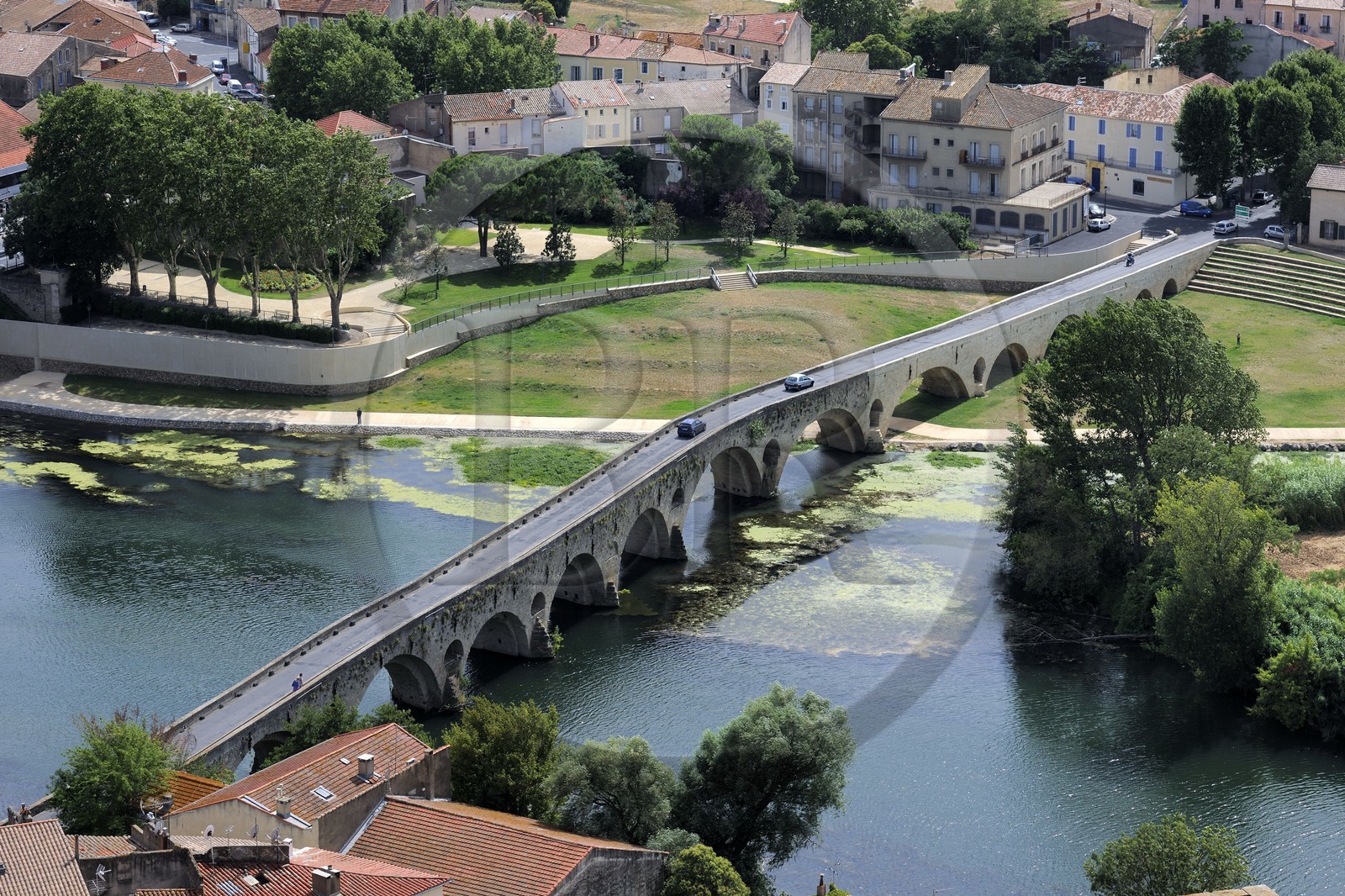 France, Hérault (34), Béziers, le Pont-Vieux sur la rivière Orb
