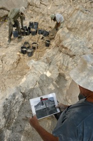 Israel, Cisjordanie, l'Hérodion, colline artificiellement exhaussée qui abrite les ruines d'un palais fortifié construit par le roi Hérode Ier le Grand (site classé Parc National), les fouilles du théâtre du roi Hérode ont été menées par le professeur Ehud Netzer et maintenant par Yakov Kalman