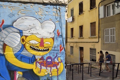 France, Bouches-du-Rhône (13), Marseille, quartier du Panier, graffiti à l'angle de la rue du Poirier et montée des Accoules