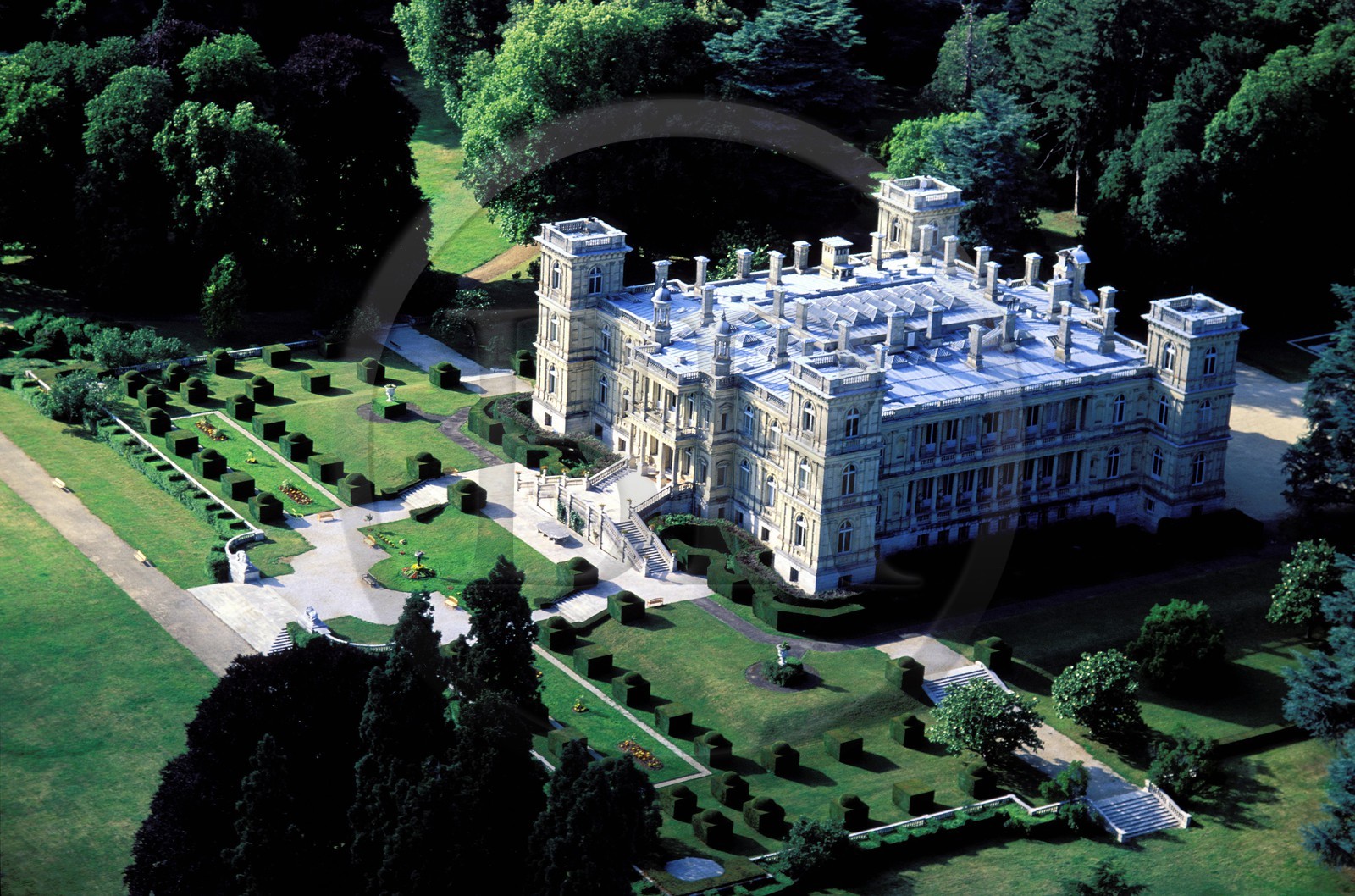 France, Seine-et-Marne (77), château de Ferrières (vue aérienne)